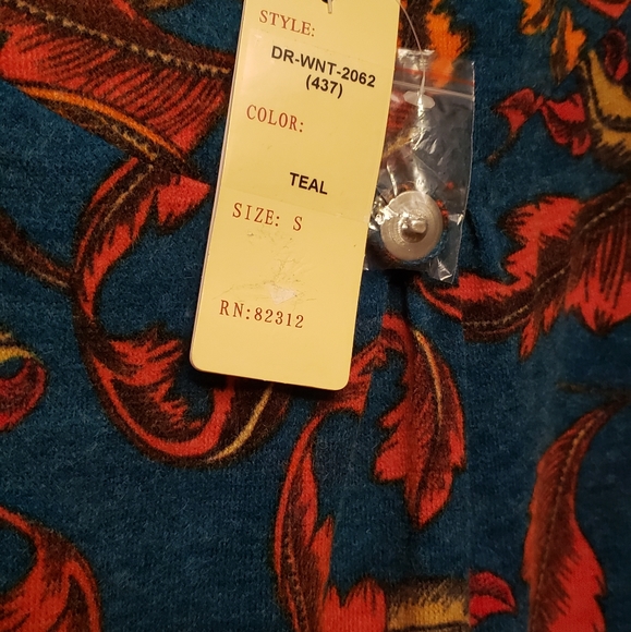 Dress - Picture 3 of 3